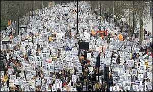 iraq demo crowd